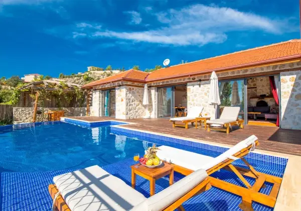 luxury-villa-with-nature-view-and-pool-in-kalkan-islamlar
